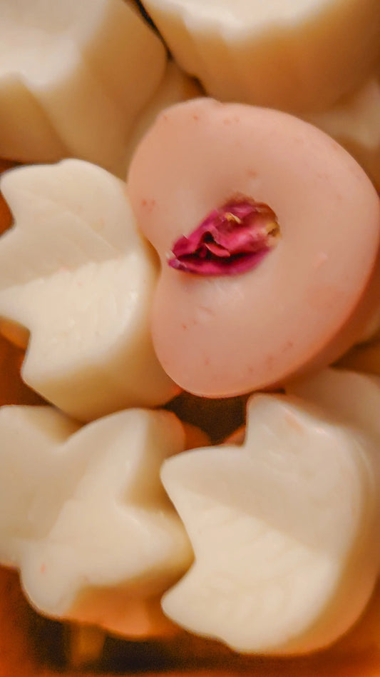 12 Fondants parfumés jasmin/freesia/ white tea/gardénia. MĪNHBATTĪ