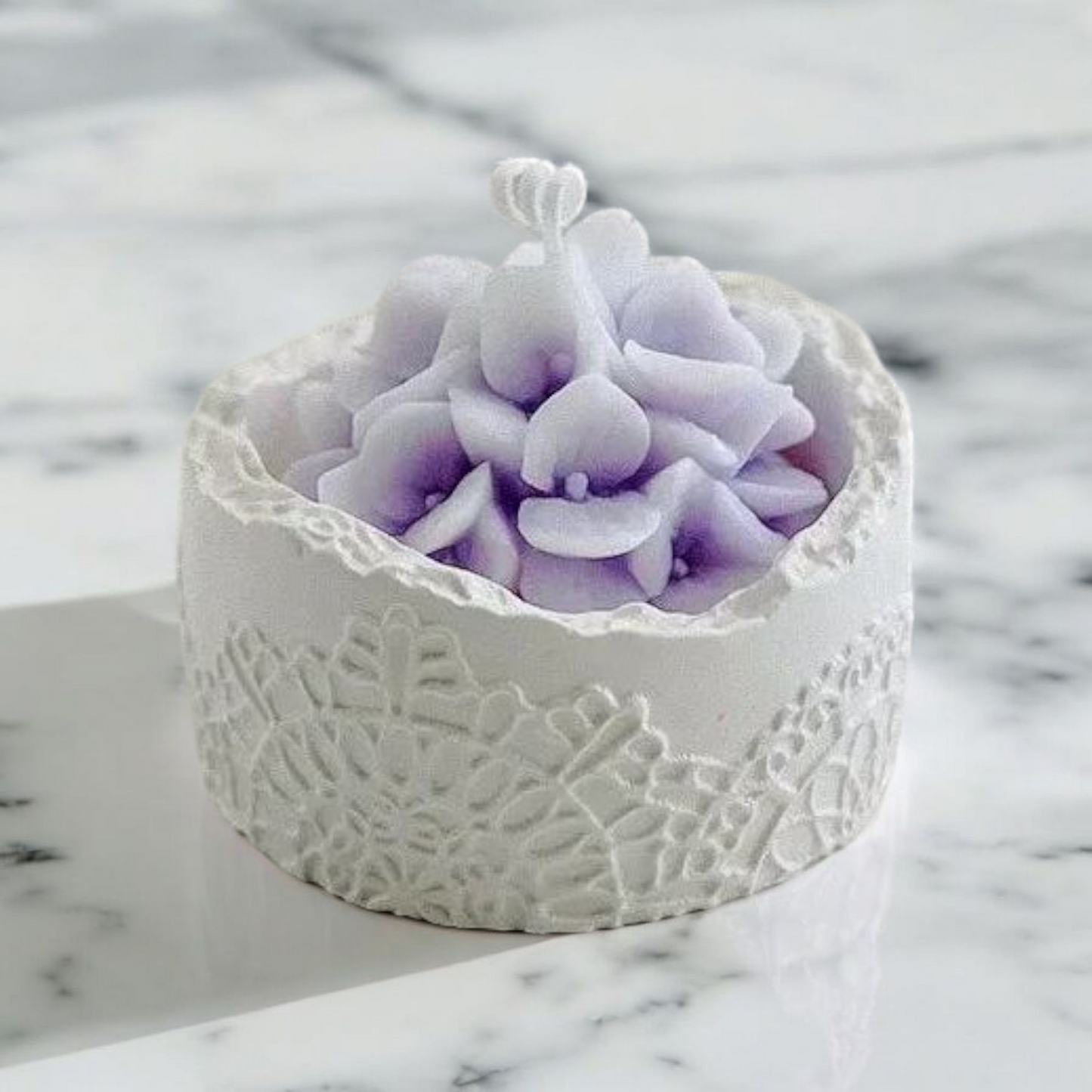 Bougie naturelle parfumée artisanale Hortensia MINHBATTI
