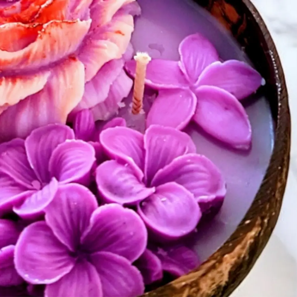 Bougie parfumée au musc "purple flowers" MĪNHBATTĪ