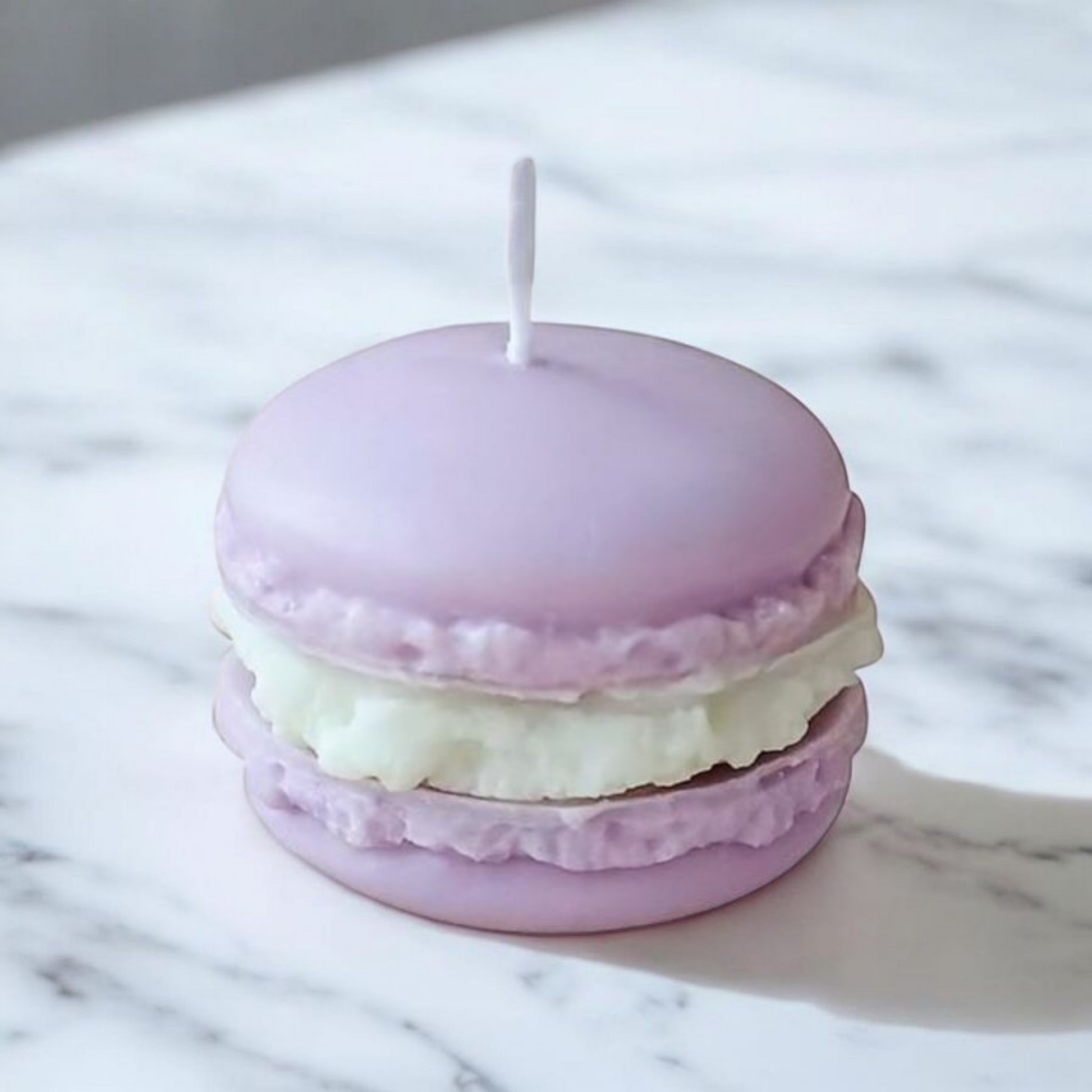 Bougie Parfumée Artisanale Macaron à la Lavande MINHBATTI